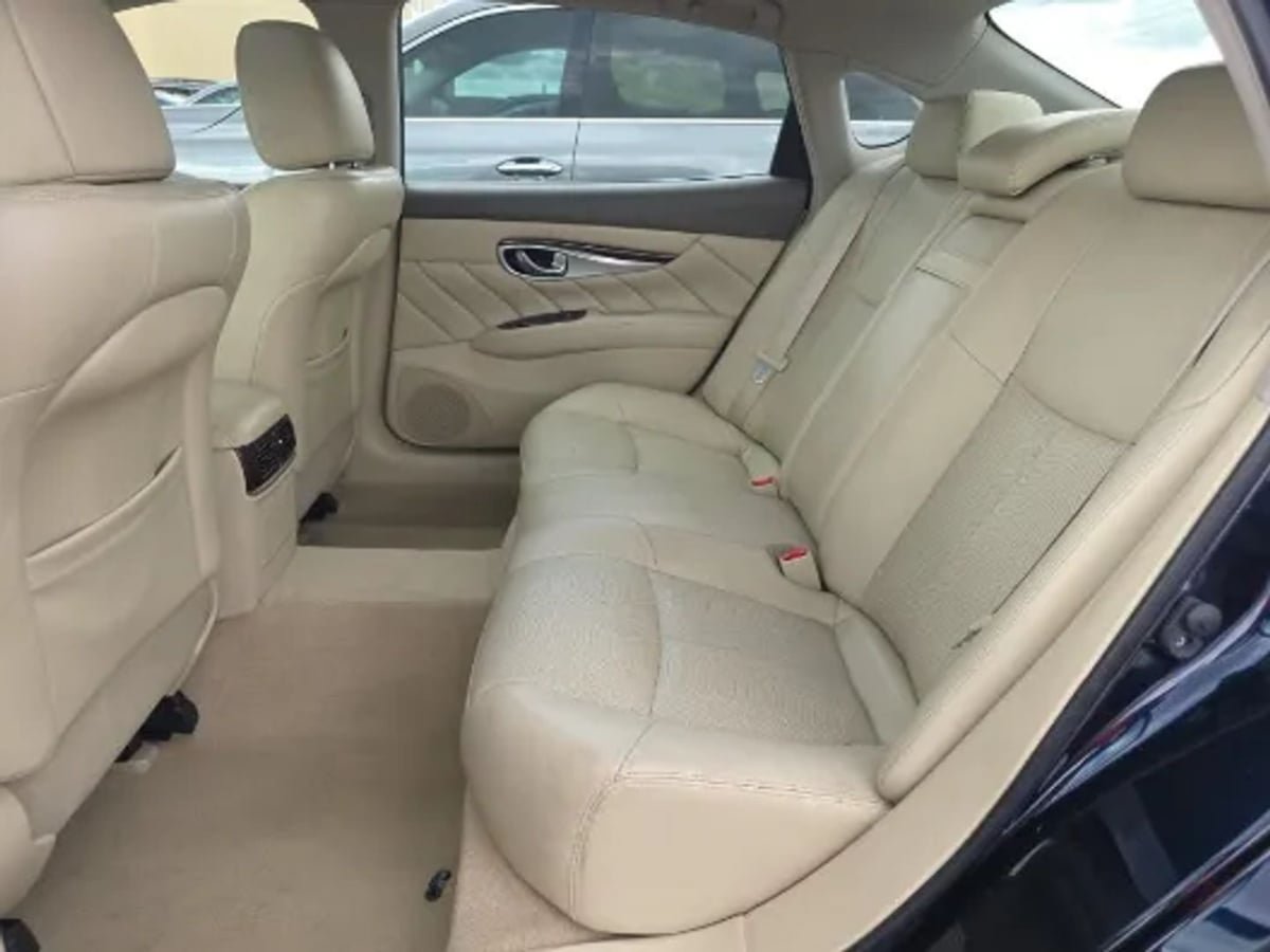 Used 2016 INFINITI Q70 L 5.6 AWD/4WD image 11