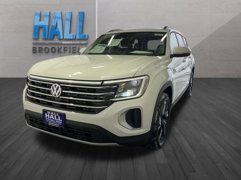 New 2026 Volkswagen Atlas SE image 1