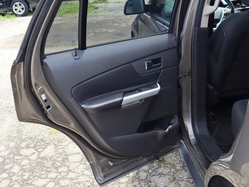 Used 2013 Ford Edge SEL image 11
