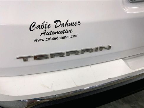 Used 2024 GMC Terrain SLT AWD/4WD image 8