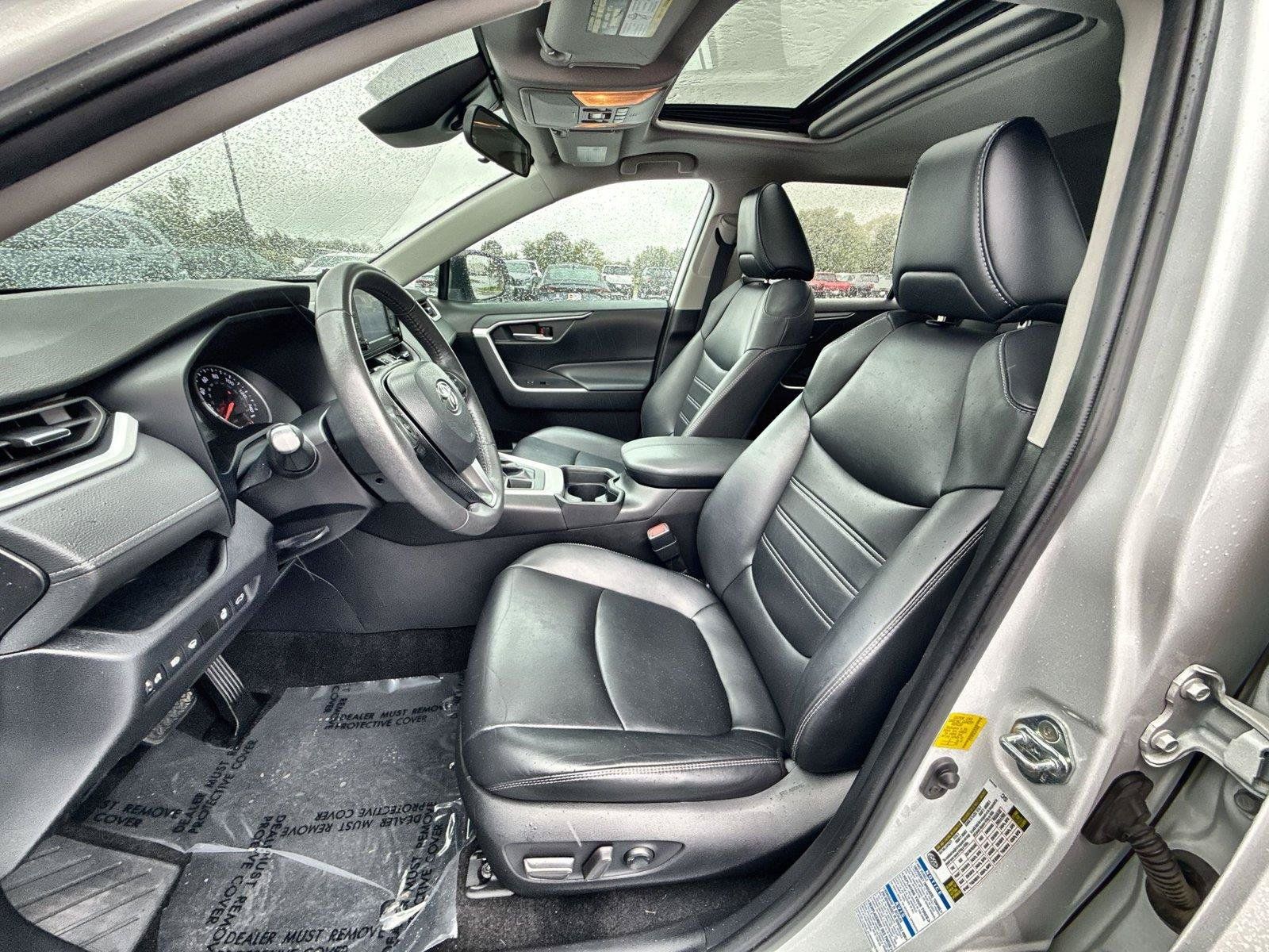 Used 2020 Toyota RAV4 XLE Premium AWD/4WD image 14