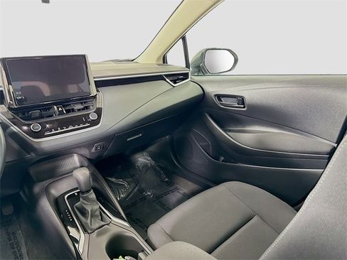 Certified 2025 Toyota Corolla LE image 21