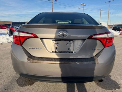 Used 2015 Toyota Corolla LE image 4