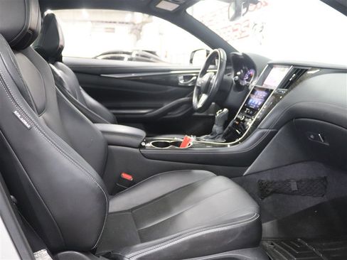 Used 2017 INFINITI Q60 3.0t w/ Premium Plus Package 3.0T image 14