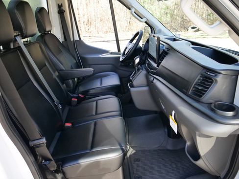 Used 2024 Ford Transit 350 AWD w/ Exterior Upgrade Package image 32
