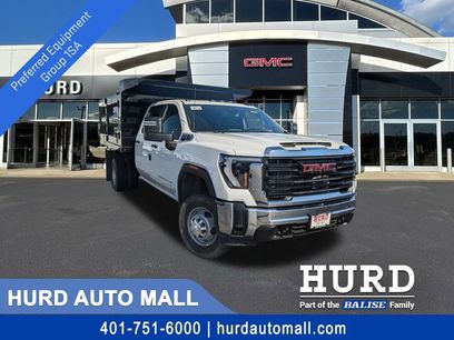 New 2025 GMC Sierra 3500 Pro w/ Convenience Package