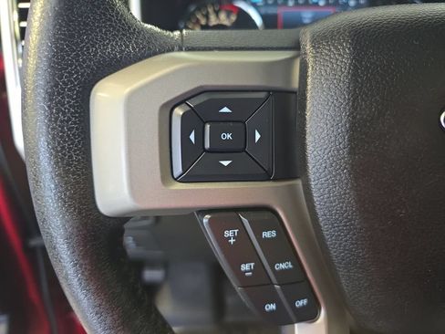Used 2015 Ford F150 Lariat RWD image 19