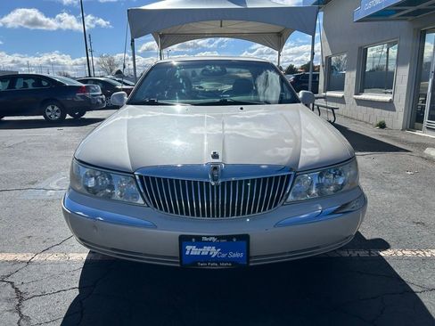 Used 1999 Lincoln Continental image 2