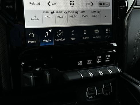 Used 2022 RAM 2500 Limited w/ Night Edition AWD/4WD image 21