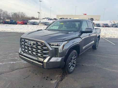 Used 2023 Toyota Tundra Platinum image 7