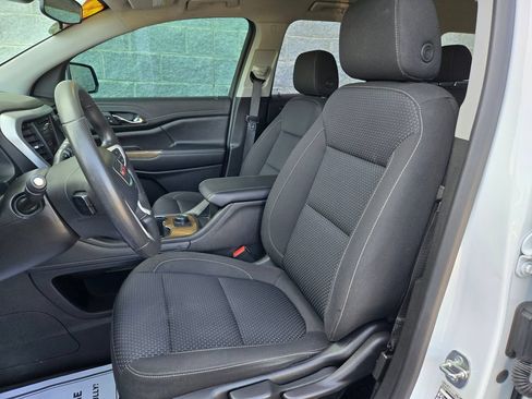 Used 2023 GMC Acadia SLE FWD image 14