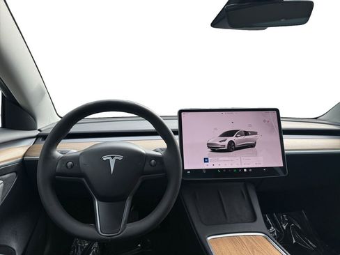 Used 2023 Tesla Model 3 Standard Range RWD image 12