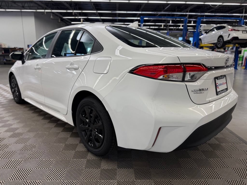 Used 2026 Toyota Corolla LE FWD image 5