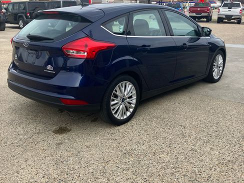 Used 2017 Ford Focus Titanium image 4