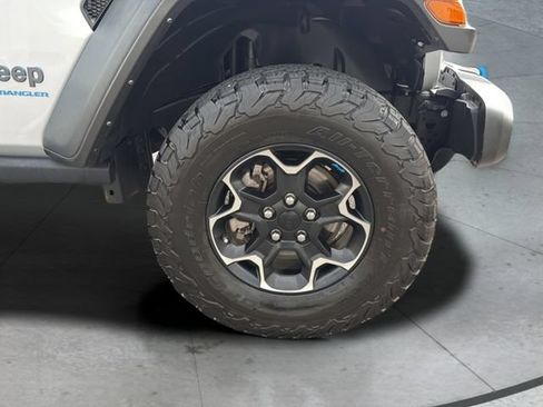 Used 2023 Jeep Wrangler Unlimited Rubicon 4xe w/ Cold Weather Group AWD/4WD image 27