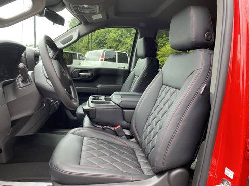 Used 2026 Chevrolet Silverado 1500 Custom Trail Boss w/ LPO, Dark Essentials Package AWD/4WD image 16