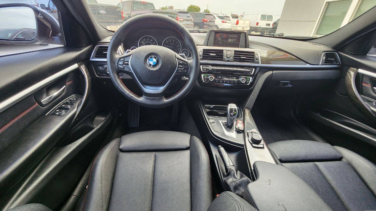 Used 2018 BMW 330i Sedan RWD image 11
