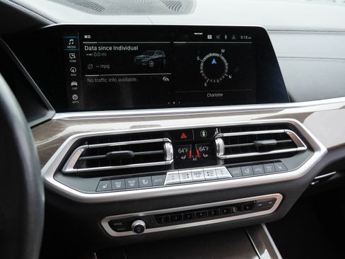 Used 2022 BMW X5 xDrive45e w/ Premium Package AWD/4WD image 25