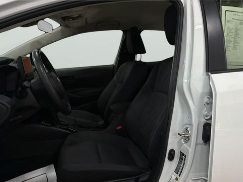 Used 2024 Toyota Corolla LE AWD/4WD image 23