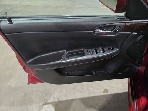 Used 2014 Chevrolet Impala LTZ FWD image 24
