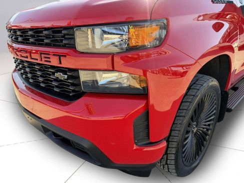 Used 2022 Chevrolet Silverado 1500 Custom w/ LPO, Blackout Package image 11