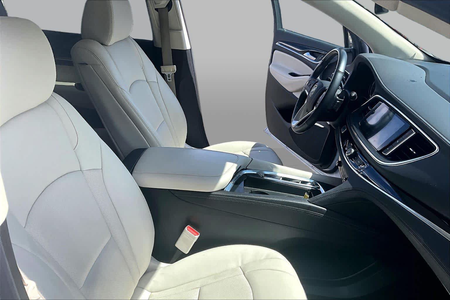 Used 2024 Buick Enclave Essence FWD image 16