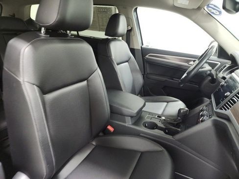 Used 2018 Volkswagen Atlas SE image 16