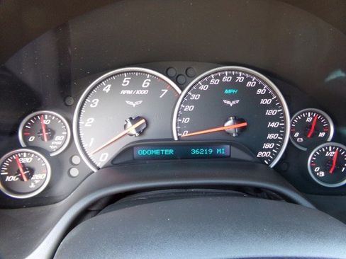 Used 2006 Chevrolet Corvette Coupe RWD image 21