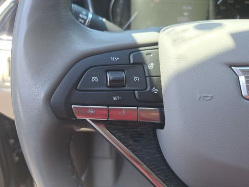 Used 2020 Cadillac XT6 Premium Luxury FWD image 19