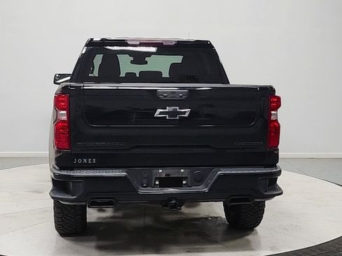 Used 2024 Chevrolet Silverado 1500 Custom Trail Boss w/ Realtree Special Edition AWD/4WD image 6