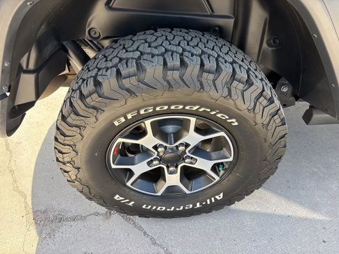 Used 2021 Jeep Wrangler Unlimited Rubicon AWD/4WD image 11