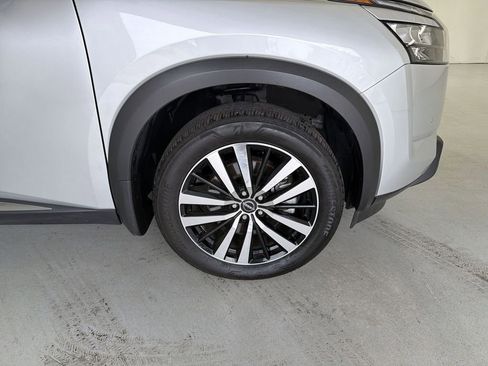 Certified 2025 Nissan Pathfinder Platinum w/ Cargo Package image 14