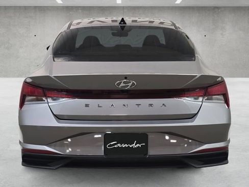 Used 2022 Hyundai Elantra SEL w/ Cargo Package image 15