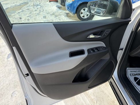 Used 2020 Chevrolet Equinox LS image 22