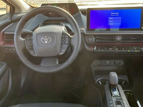 Used 2026 Toyota Prius Plug-In Hybrid FWD image 4