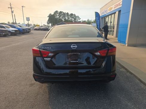 Used 2024 Nissan Altima 2.5 S FWD image 4