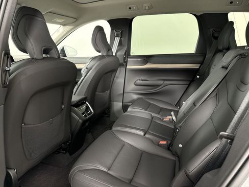 Used 2025 Volvo EX90 Plus image 27