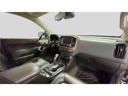Used 2022 Chevrolet Colorado Z71 w/ Trail Boss Package AWD/4WD image 17