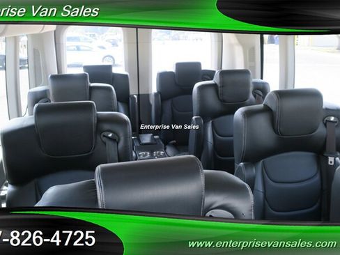 Used 2021 Ford Transit 350 XLT RWD image 13