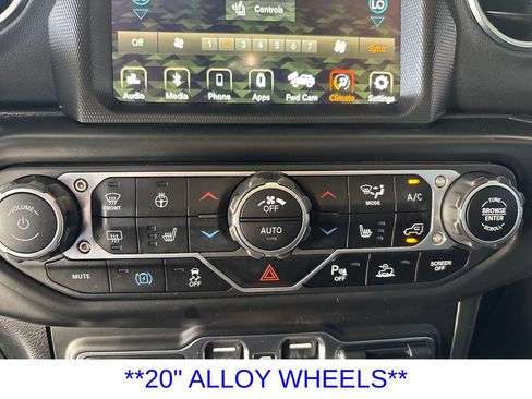 Used 2021 Jeep Wrangler Unlimited Rubicon 4xe w/ Cold Weather Group AWD/4WD image 25
