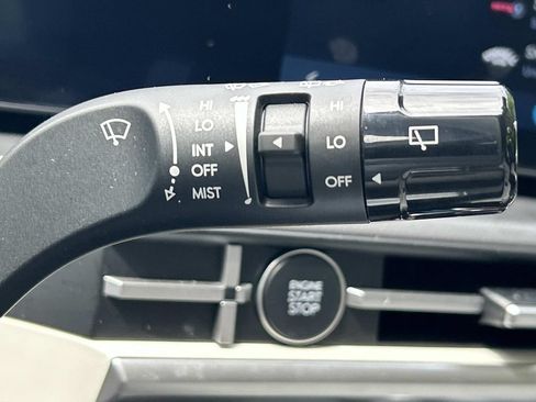Certified 2025 Hyundai Santa Fe SEL FWD image 29