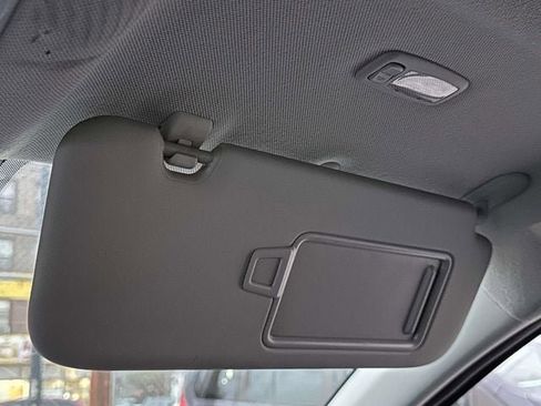 Used 2023 Hyundai Elantra Limited image 32