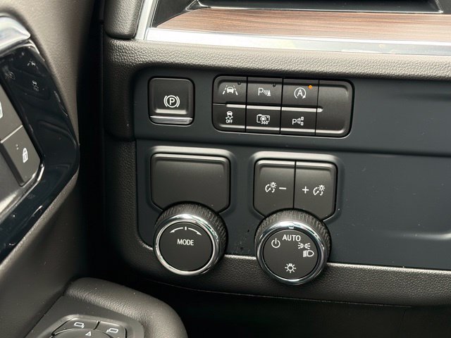 Certified 2025 Chevrolet Suburban LS w/ LPO, Dark Essentials Package RWD image 20