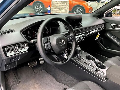 Used 2025 Honda Civic Sport image 17