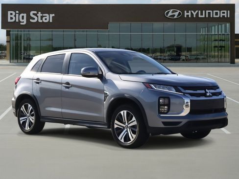 Used 2022 Mitsubishi Outlander Sport SE image 6