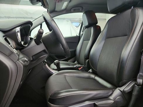 Used 2021 Chevrolet Trax LT image 11