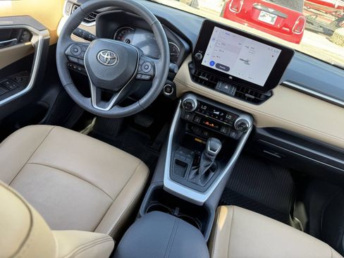 Used 2023 Toyota RAV4 XLE Premium FWD image 15