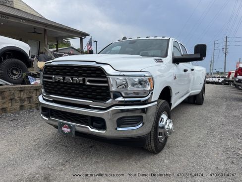 Used 2022 RAM 3500 Tradesman w/ Max Tow Package AWD/4WD image 2
