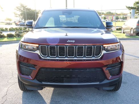 New 2025 Jeep Grand Cherokee Laredo X w/ Luxury Tech Group I image 3