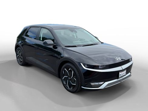 Certified 2024 Hyundai Ioniq 5 SEL RWD image 7